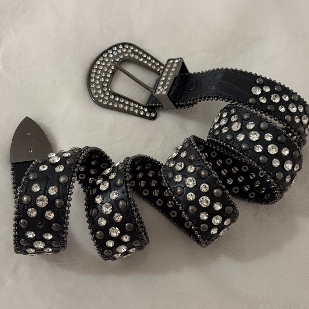 Fashion Nova, Ladies Black, Silver & Crystal Embellished Women's Belt. NEW